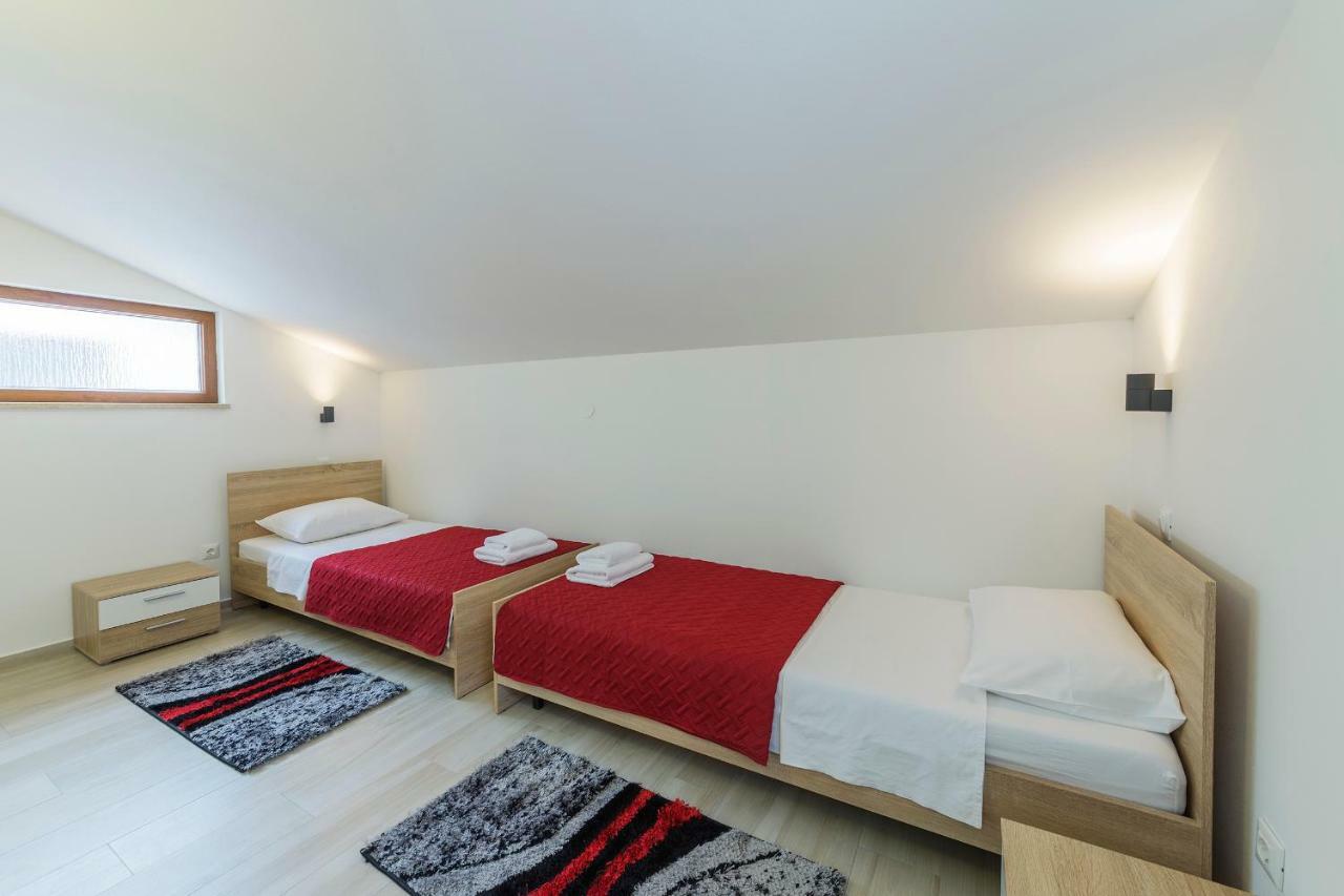 Apartmani Suzi Πούλα Εξωτερικό φωτογραφία